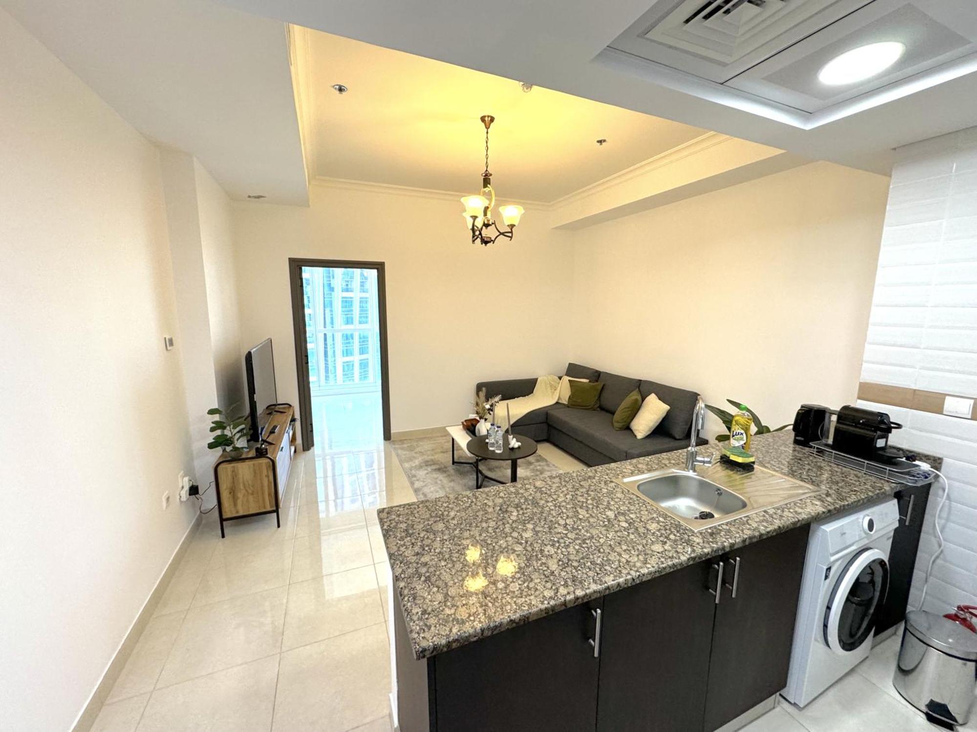 Deluxe With Panoramic View Near Metro * دبي